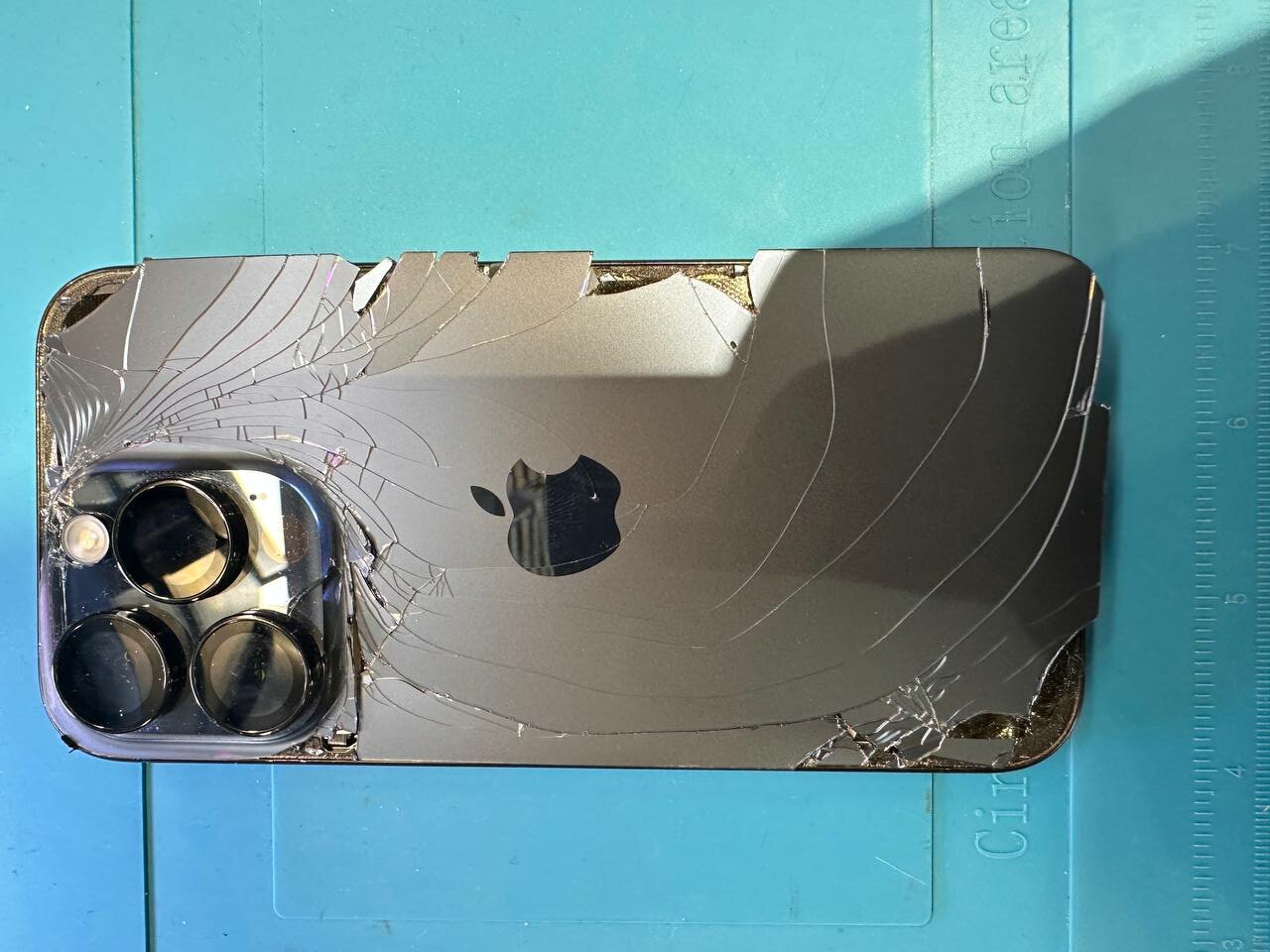 разбитый айфон 12 промакс, айфон 13 разбитый, разбитый айфон 12, iphone 13 pro max разбитый, iphone 11 pro max