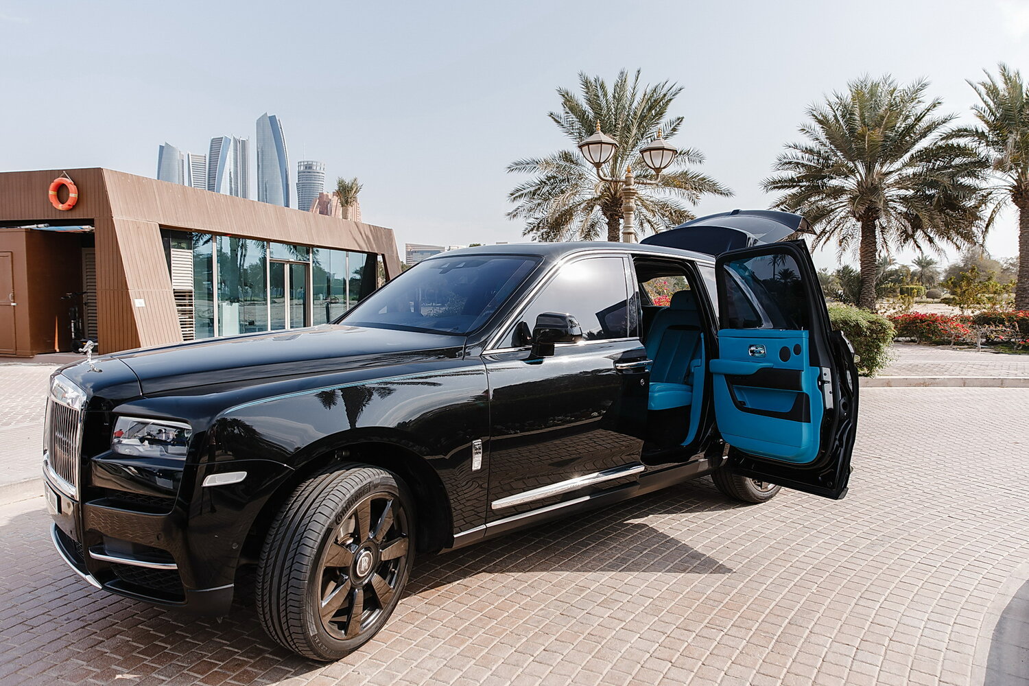 роллс ройс куллинан, внедорожник rolls royce cullinan, rolls-royce куллинан, rolls royce cullinan черный, rolls royce cullinan