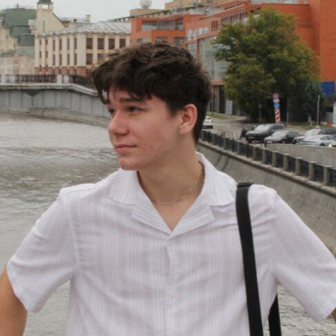 Илья Новиков