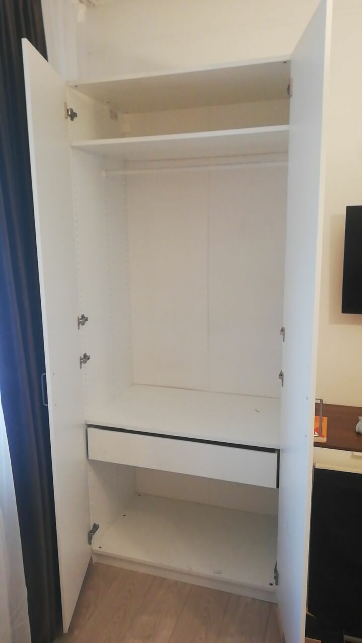 распашной шкаф, шкаф с ящиками, шкаф распашной с ящиками, шкаф ikea клеппстад, шкаф