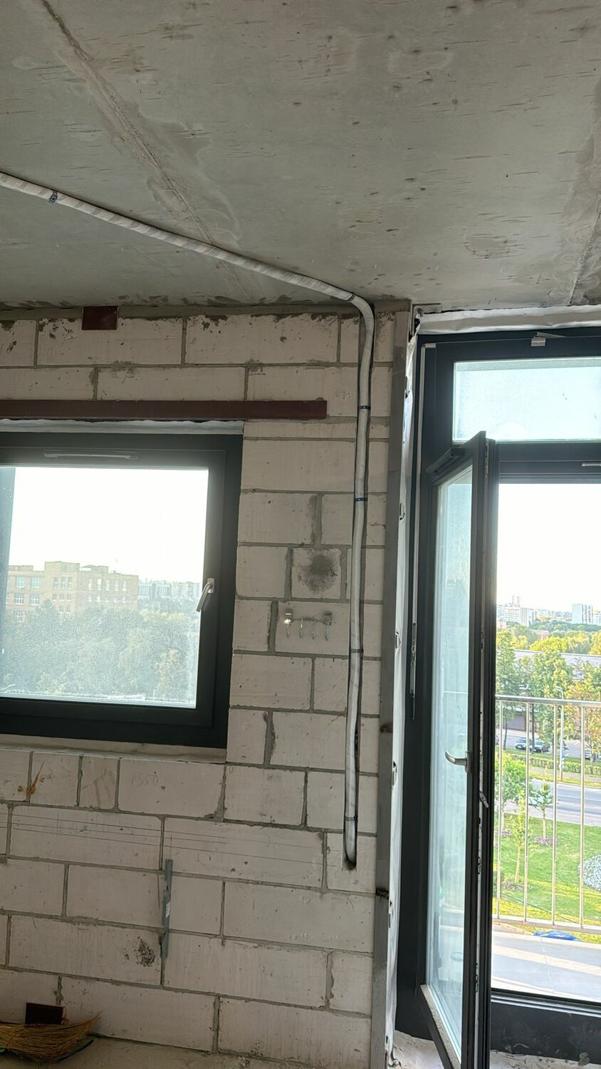 фреоновая магистраль для кондиционеров, прокладка трассы для кондиционера, закладка трассы под кондиционер, прокладка трассы под кондиционер, монтаж электропроводки