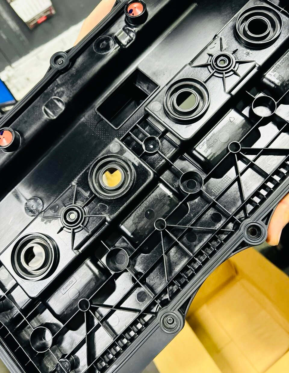 клапанная крышка опель астра h, клапанная крышка пежо 408, клапанная крышка, крышка клапана, 55564395 general motors крышка клапанная