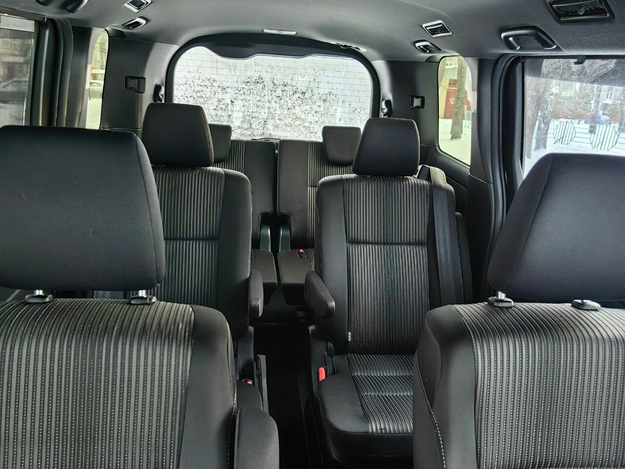 toyota noah салон, трансформация салона хонда степвагон, хонда степвагон спада 2017, хонда степвагон салон, toyota noah 2010 салон