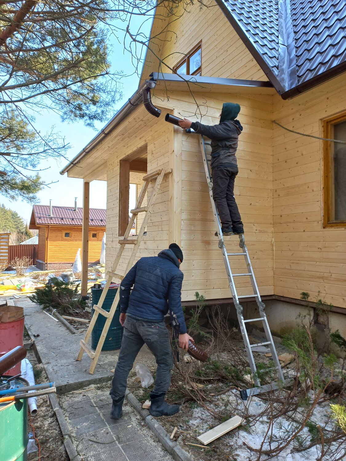 отделка фасада имитацией бруса 145, покраска деревянного дома снаружи, дом из проф бруса, брусовой дом, дома из бруса