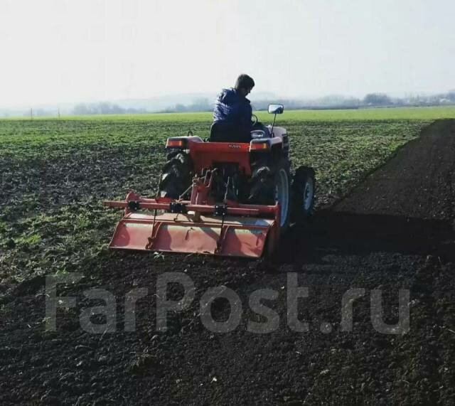 японский минитрактор, вспашка земли минитрактором кубота, японские трактора, мини трактор, минитрактор бу