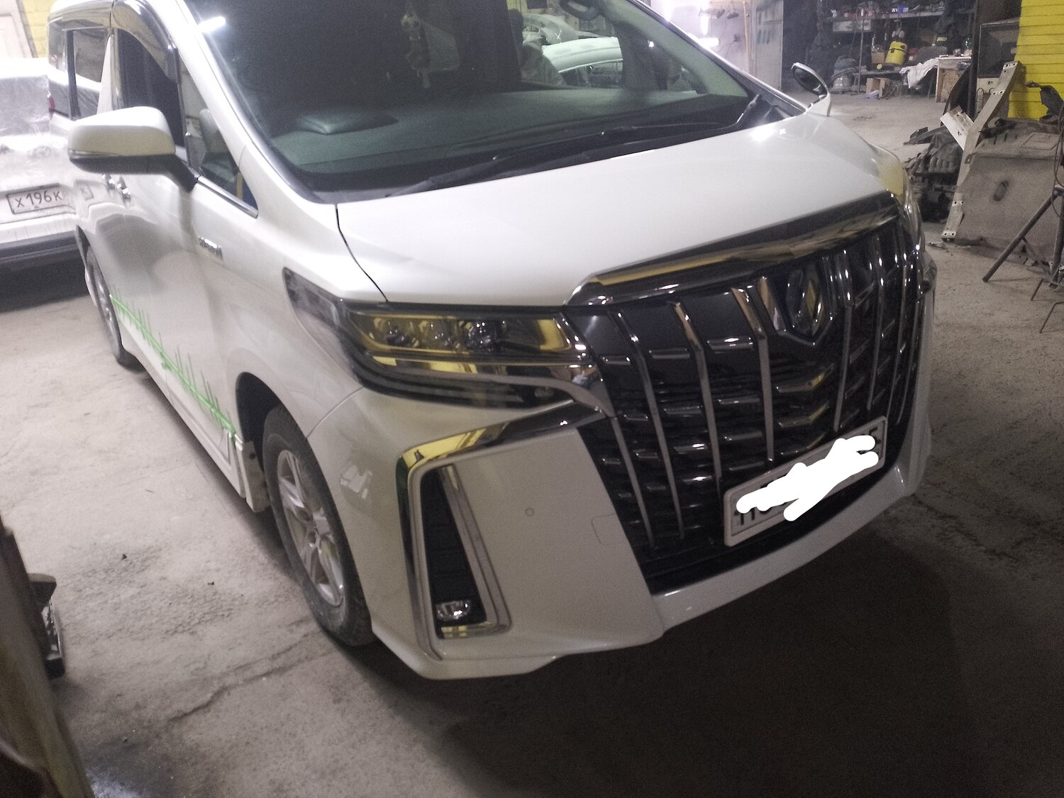 тойота альфард, toyota alphard 2019, toyota alphard hybrid, тойота альфард 2020, Citroen C4 Picasso II