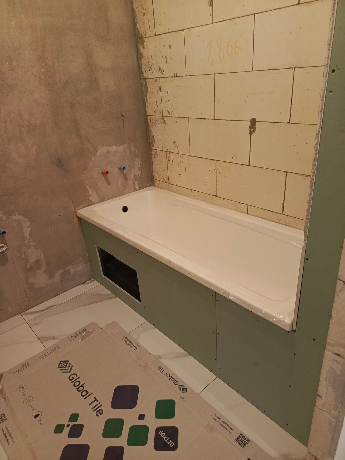 экран под ванну из гипсокартона, экран для ванны из гипсокартона, короб под ванну, экран для ванной из плитки, гипсокартон в ванной