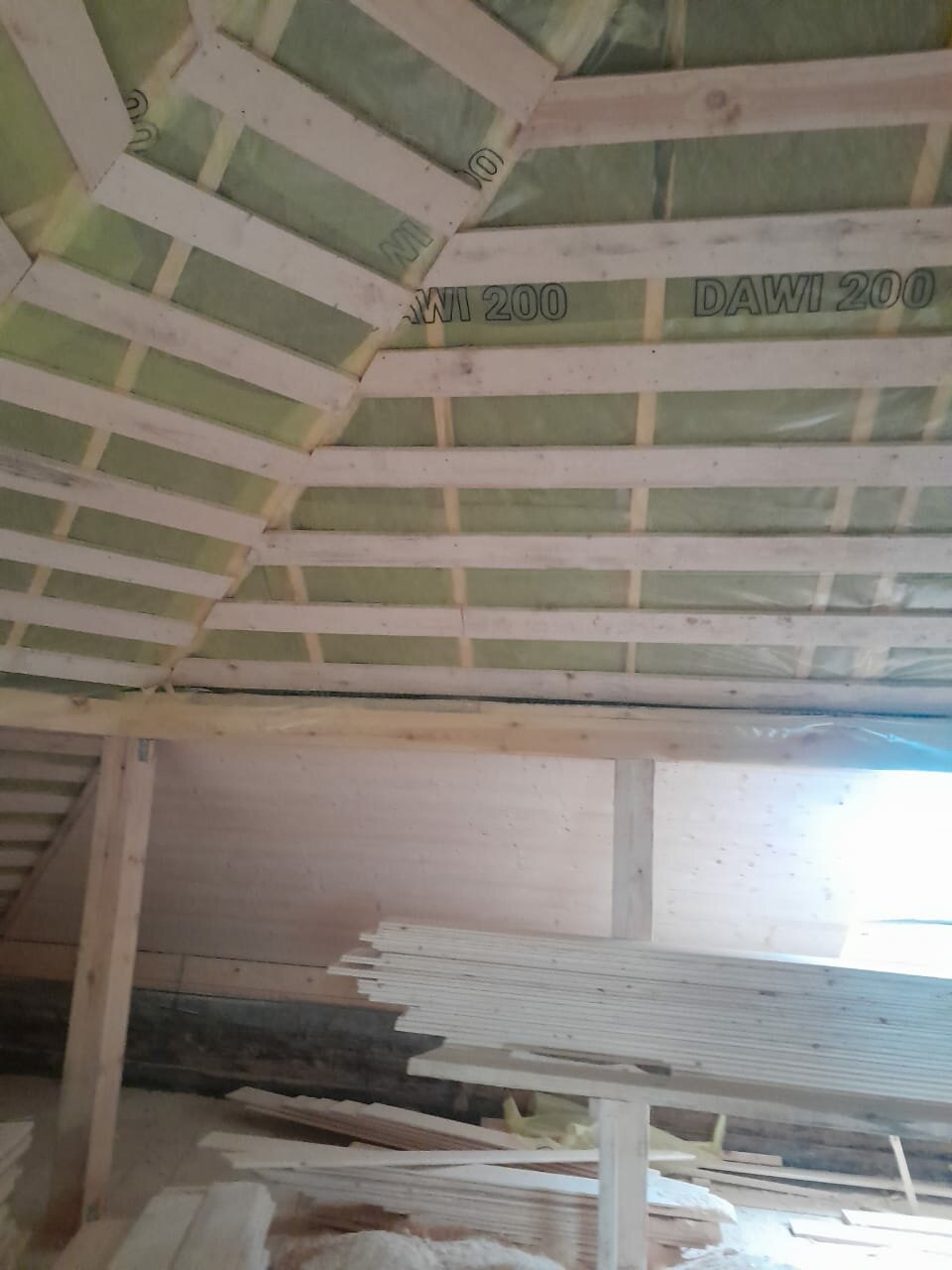 мансарда утепление, утепление мансарды изнутри, утепление мансардного этажа деревянного дома, правильное утепление мансарды, каркасный утеплитель мансарды