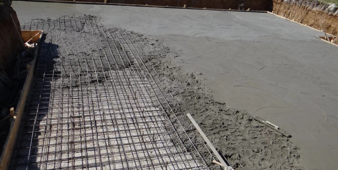 арматура для заливки бетона, заливка бетона, монолитная плита перекрытия, монолитный бетон, укладка бетона