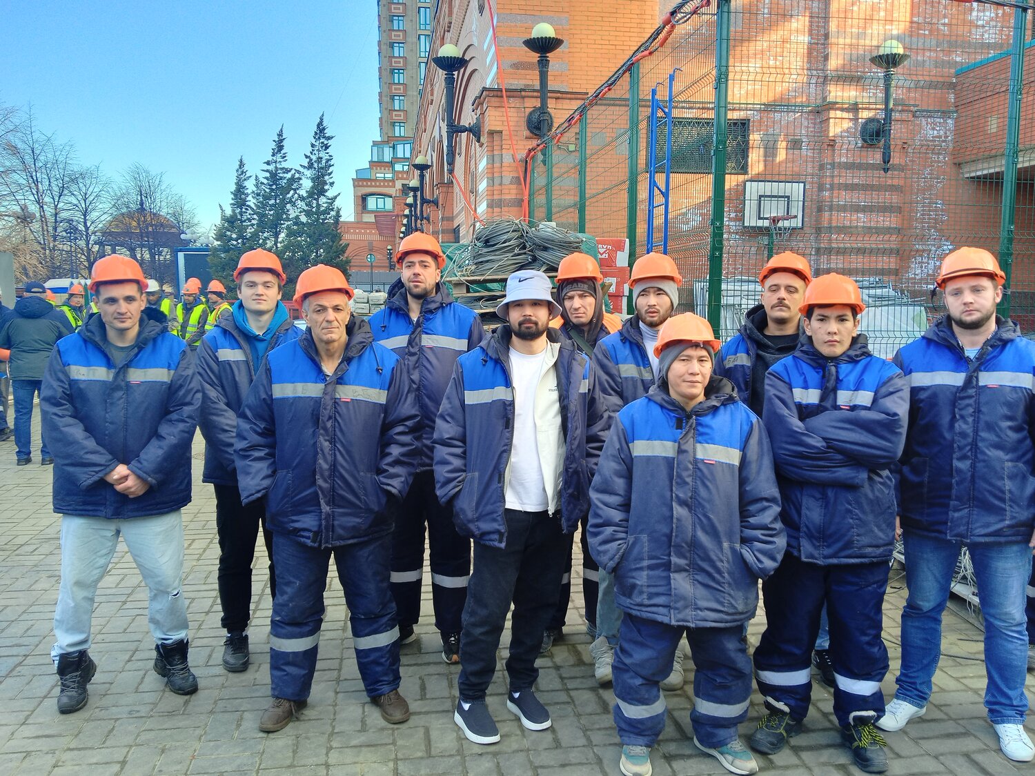 строительная бригада, строительные специальности, строительства, бригада строителей, монтажник жбк