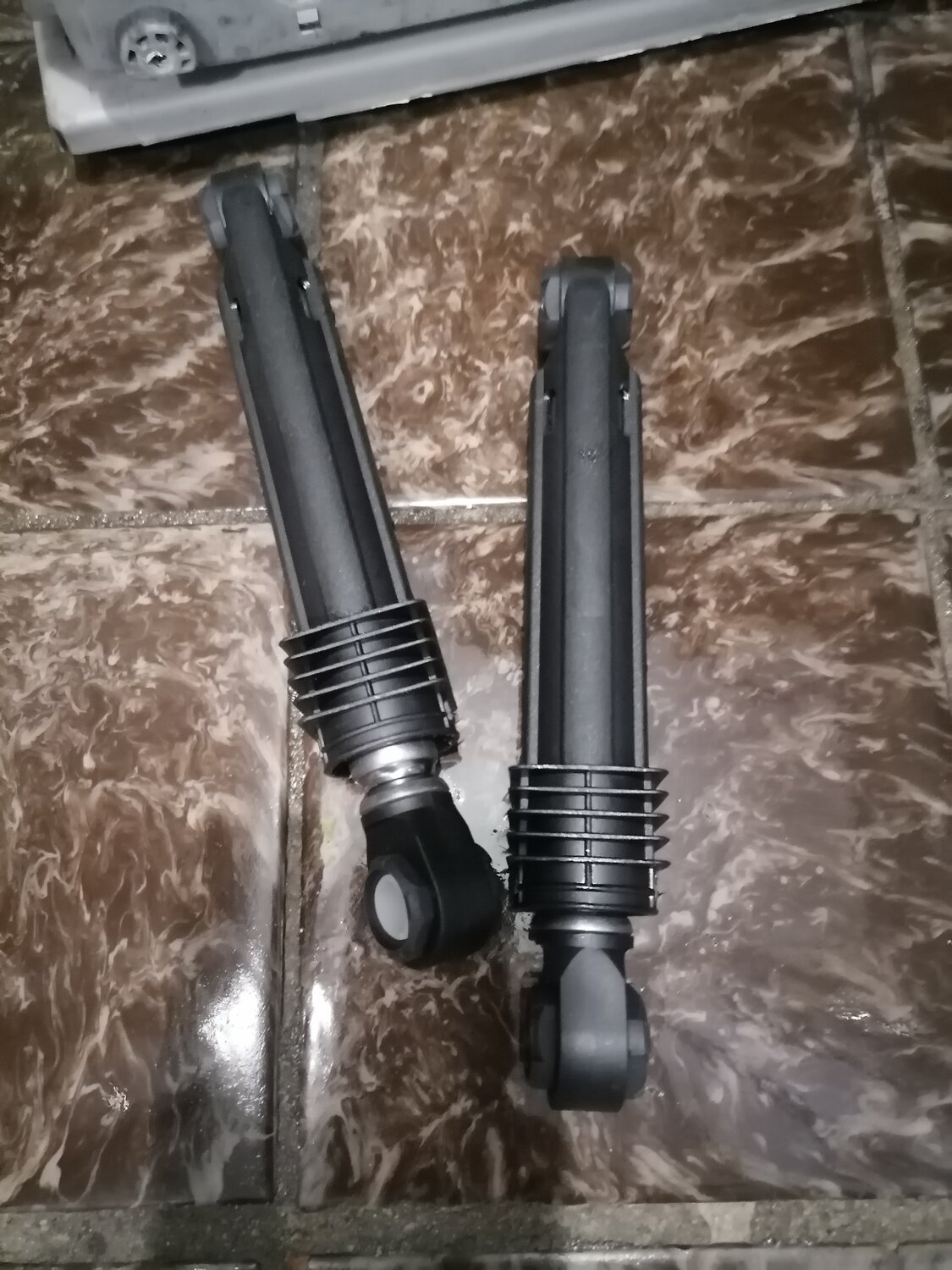 Замена амортизатора стиральной машины