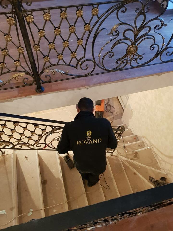 Монтаж лестничного ограждения