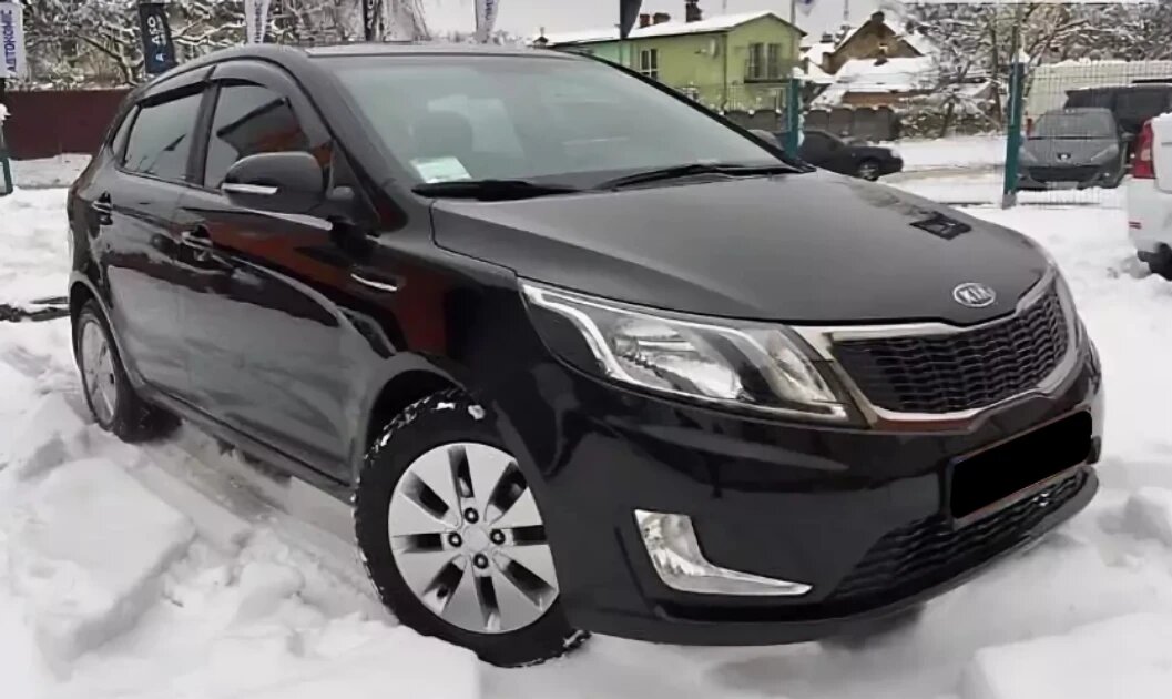Прокат автомобиля Kia Rio 1,6 АТ хэтчбек