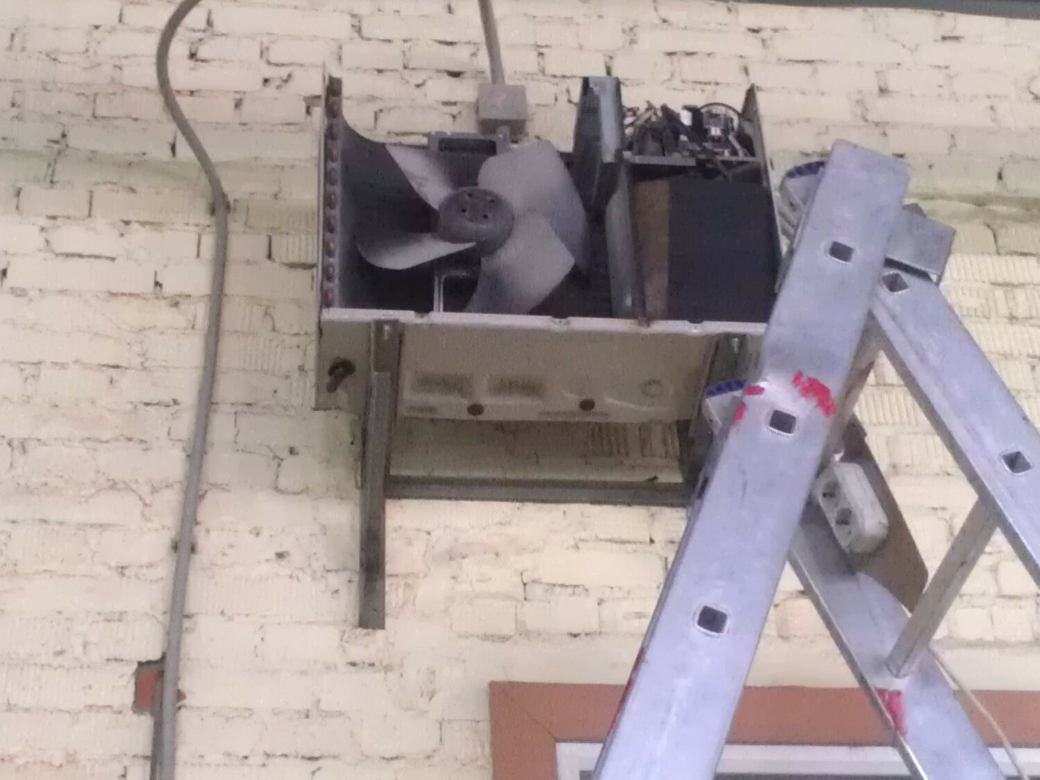 винко лестница стремянка трехсекционная, оборудование, кондиционер, лестница трансформер, kia cerato 2011 бачок радиатора