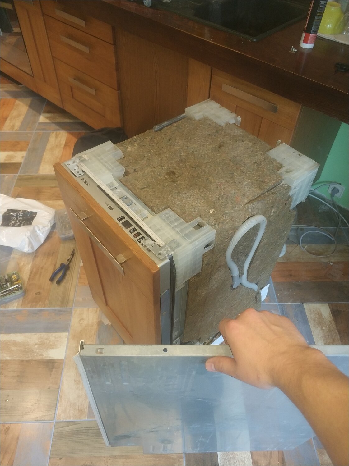 посудомоечная машина, посудомоечная машина bosch sgv 57t13, встраиваемая посудомоечная машина bosch spi26ms30r, разобранная посудомоечная машина, монтаж встраиваемой посудомойки бош
