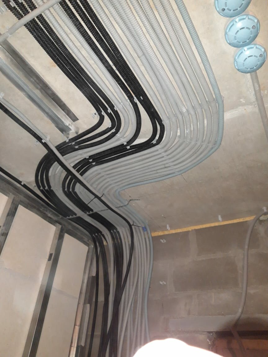 Прокладка кабеля в Москве и Московской области - Электромонтажные ...