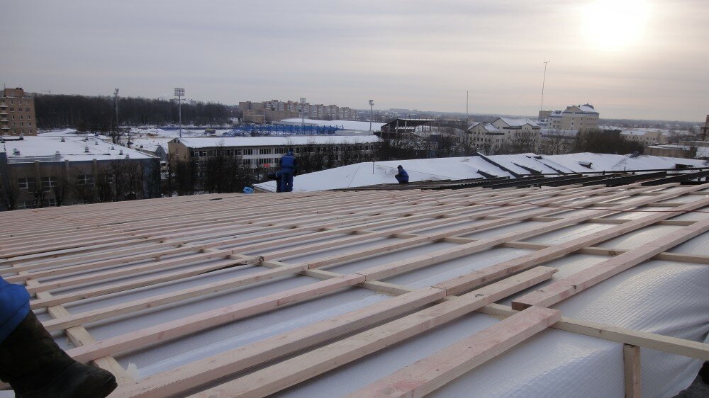 кровля, жесткая кровля, монтаж кровли, скатная кровля из плоской, монтаж скатной кровли