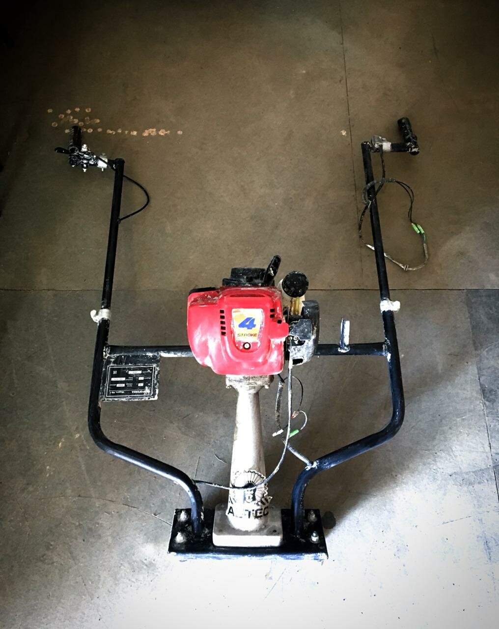 виброрейка masalta mcd-4 бензиновая (honda gx 35, 1,5 л/с), виброрейка бензиновая тсс vth-1.2, бензиновая виброрейка тсс tss-vtz-1.2 203255, виброрейка бензиновая masalta mcd-2, виброрейка honda gx35