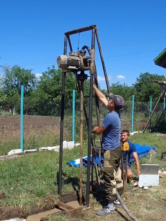 Инструменты для ручного бурения скважин