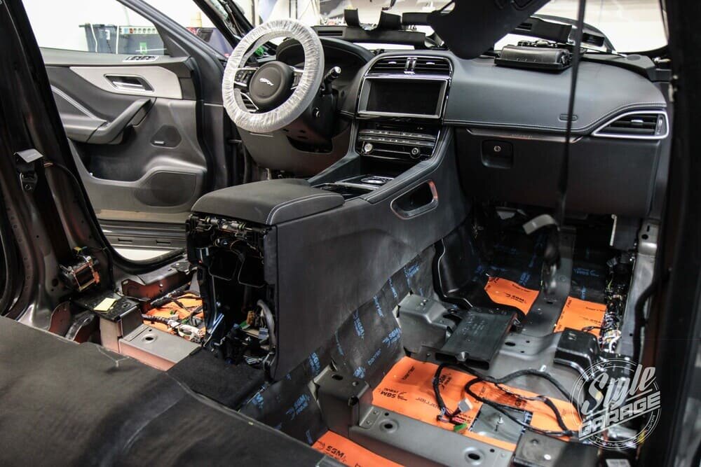 шумоизоляция рендж ровер, шумоизоляция toyota camry 40, шумоизоляция bmw f34, шумоизоляция автомобиля, шумоизоляция range rover vogue