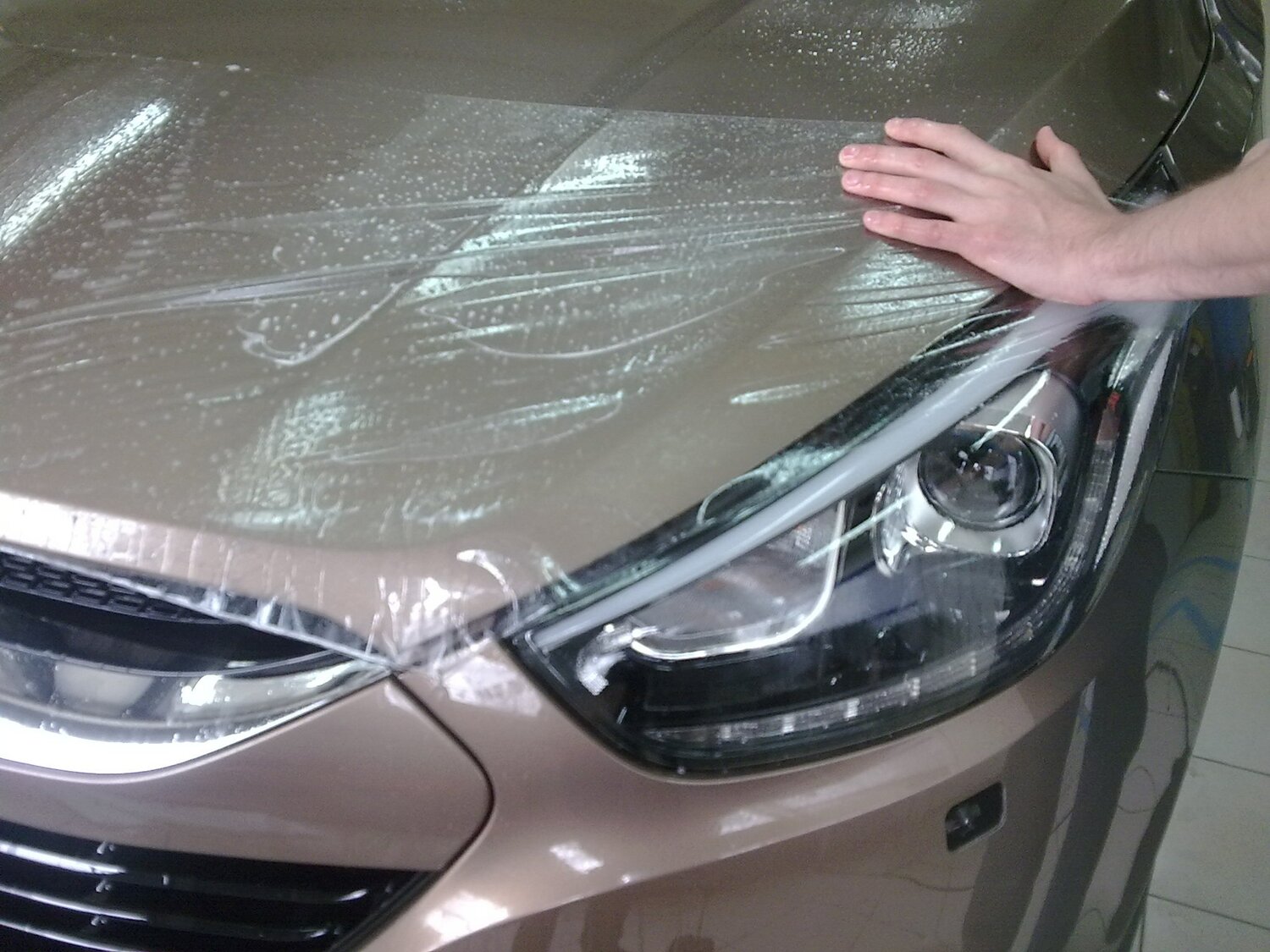 фокус 3 антигравийная пленка, антигравийная пленка corolla 2008, антигравийная полиуретановая пленка, антигравийная пленка w211, полоса на капот антигравийная пленка