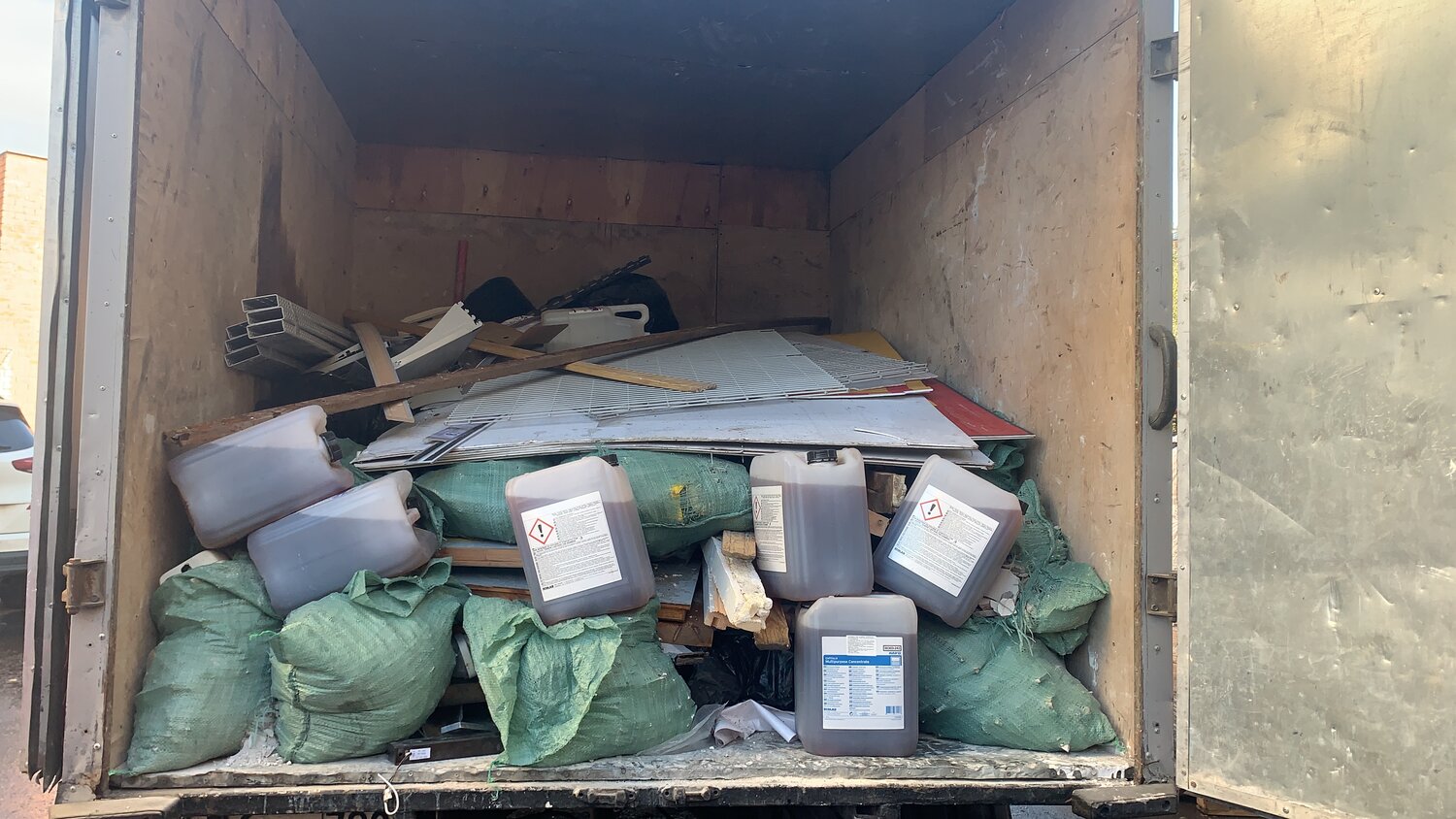 Вывоз мусора в Москве и Московской области: 120 водителей мусоровоза со ...