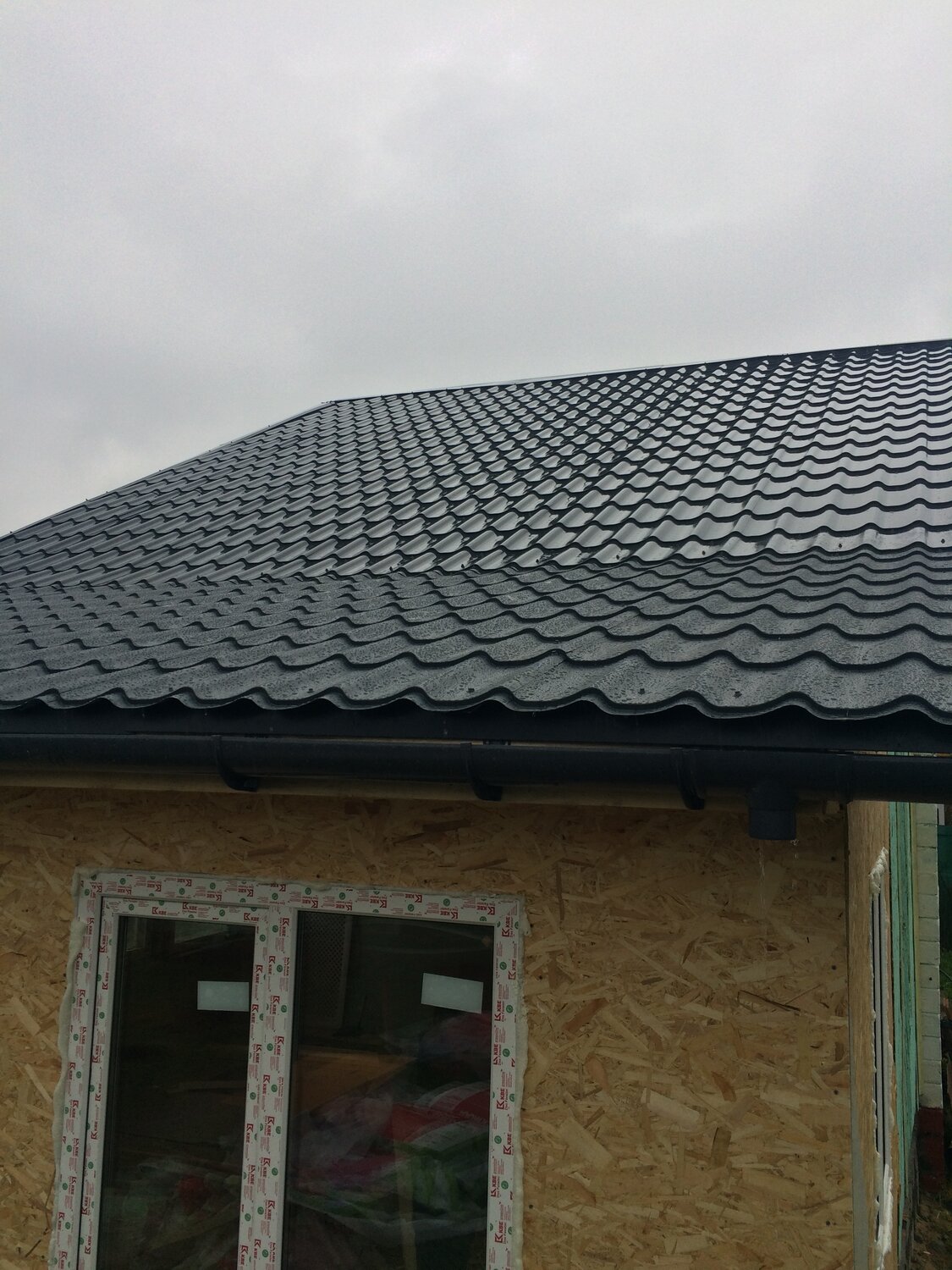 металлочерепица гранд лайн кантри 8017, металлочерепица супер монтерей рал 7024 матовая, металлочерепица венеция 7024, металлочерепица супермонтеррей ral 7024, ferrara budmat металлочерепица