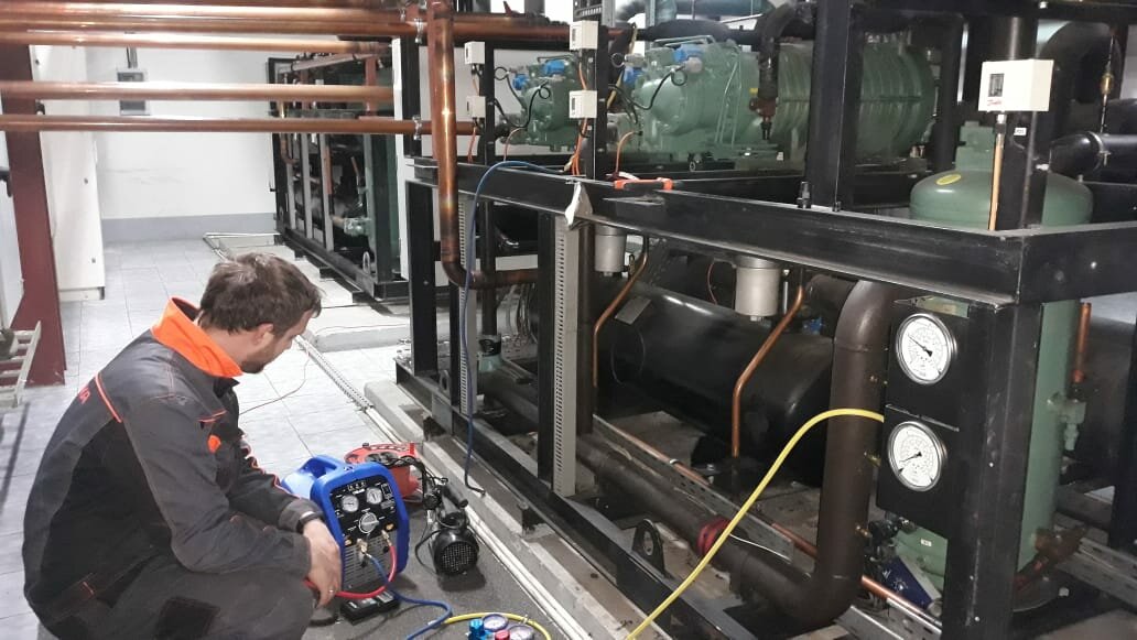 агрегат на базе 2-х компрессоров bitzer, промышленное холодильное оборудование, bitzer холодильный агрегат 3, монтаж холодильного оборудования, холодильное оборудование