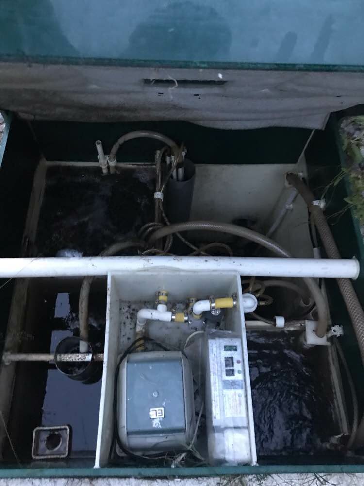 техническое обслуживание юнилос астра 3, чистка септика юнилос, воздушные трубки юнилос астра, чистка септика астра 3, пенится септик астра