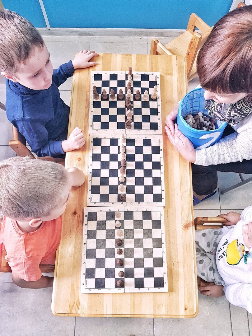 шахмат, игра в шахматы, шахматы юный гроссмейстер, игра в шашки, азбука шахмат