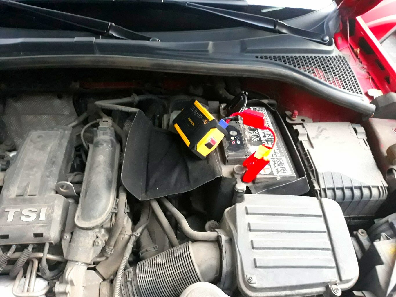 peugeot 308 акб, аккумулятор, инфинити 50 аккумулятор прикурить, ford fiesta акб, пежо 308 2010 акб