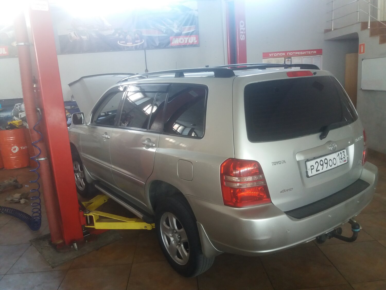 автомобиль, авто, тойота хайлендер 2002 в южно-сахалинске, toyota highlander 1 поколения задние, Toyota Highlander I (U20)