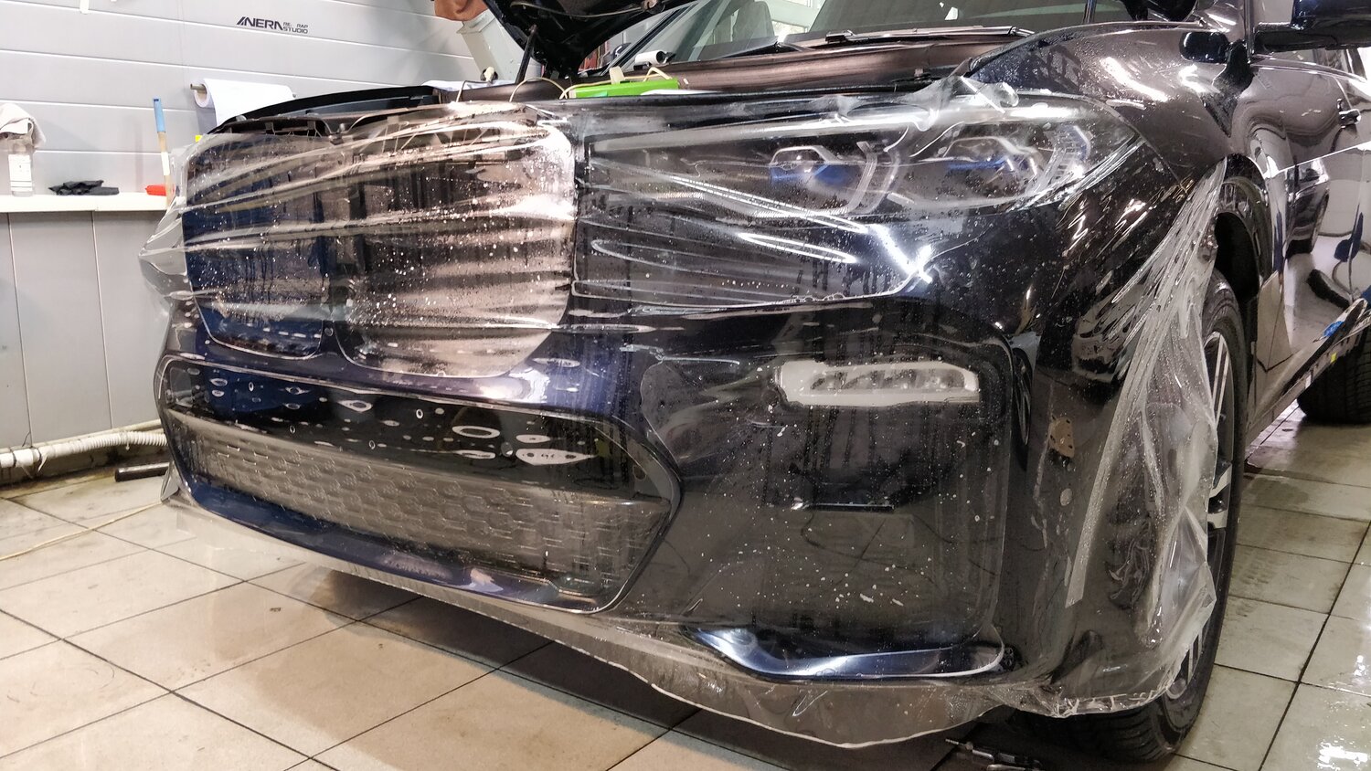 антигравийная пленка тонирование, оклейка пленкой qx60, llumar ppf gloss hc пленка, антигравийная пленка на бампер, автомобиль