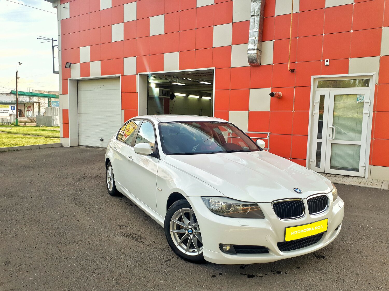 bmw f30, bmw 318i белая, bmw 325 2011 года, bmw 325xi 2006, BMW 3er V (E9x) Рестайлинг