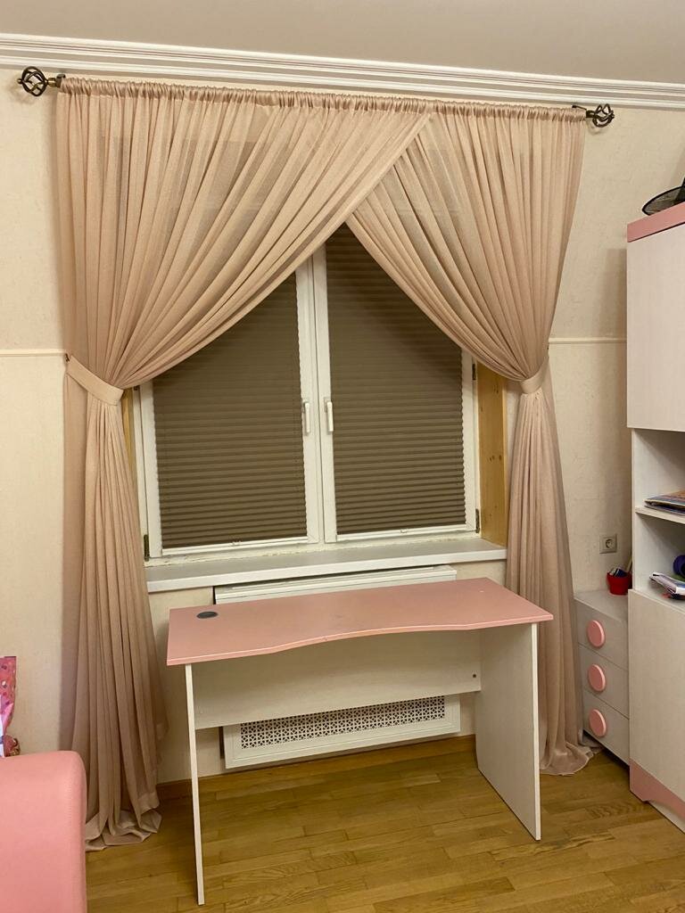 шторы модель curtain, шторы в комнату для девочки, шторы на несимметричное окно, шторы для девочки подростка в спальню, ламбрекен