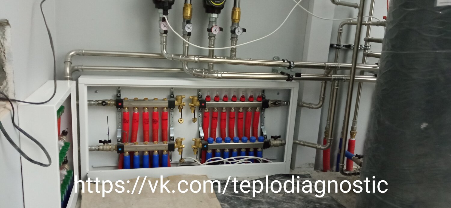 коллектор теплого пола и радиаторного отопления, коллекторная разводка трубами рехау, коллектор для лучевого отопления, отопление, коллекторная разводка труб