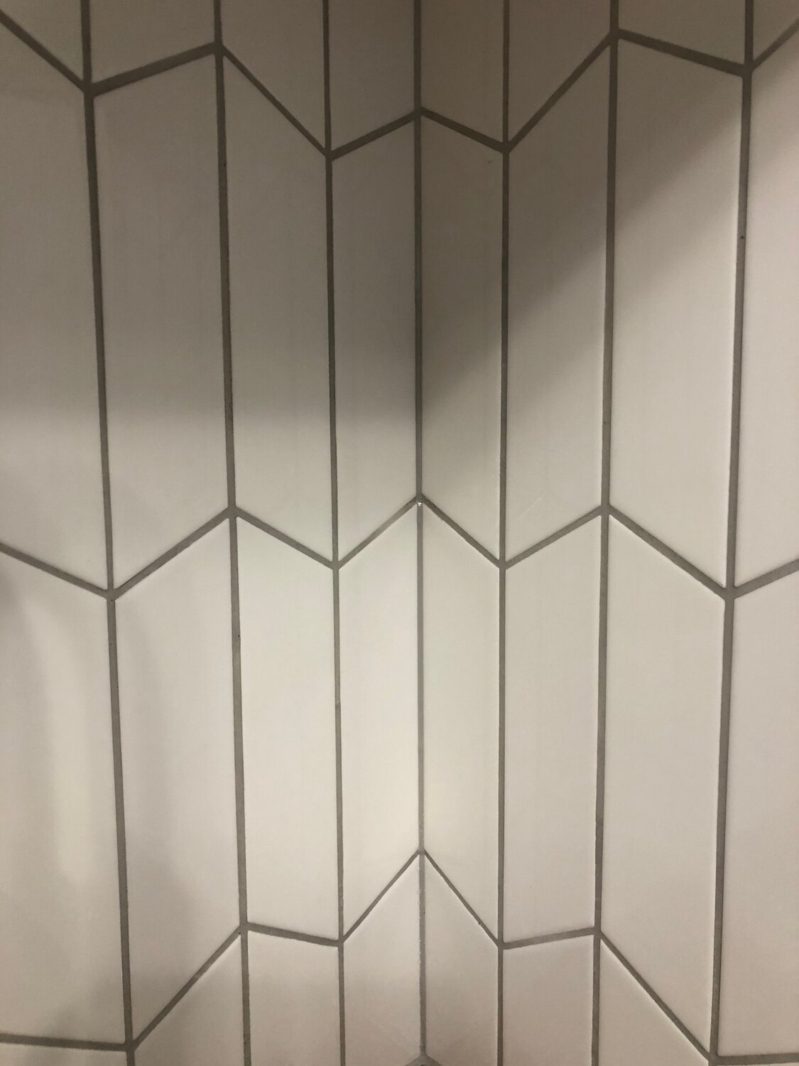плитка equipe chevron wall, equipe chevron wall раскладка, плитка equipe scale hexagon chevron wall, volant 4 x 11.75 porcelain field tile, плитка kite light gray 4x12