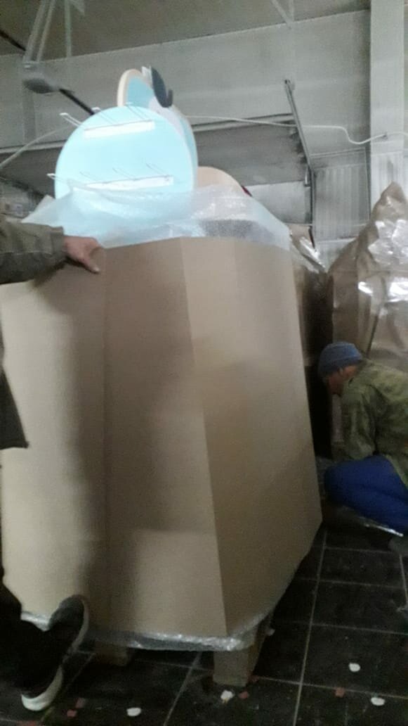 упаковка, упаковка холодильника для транспортировки, транспортная упаковка, упакованный холодильник, грузчики упаковка мебели