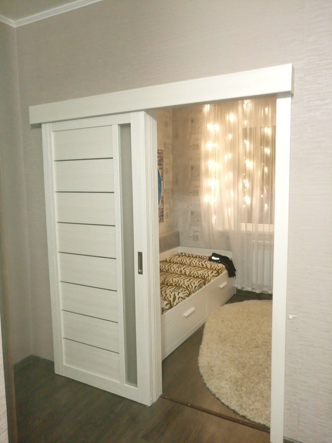 двери в интерьере, межкомнатные двери в интерьере, дверь в спальню, раздвижные двери, межкомнатные двери раздвижные