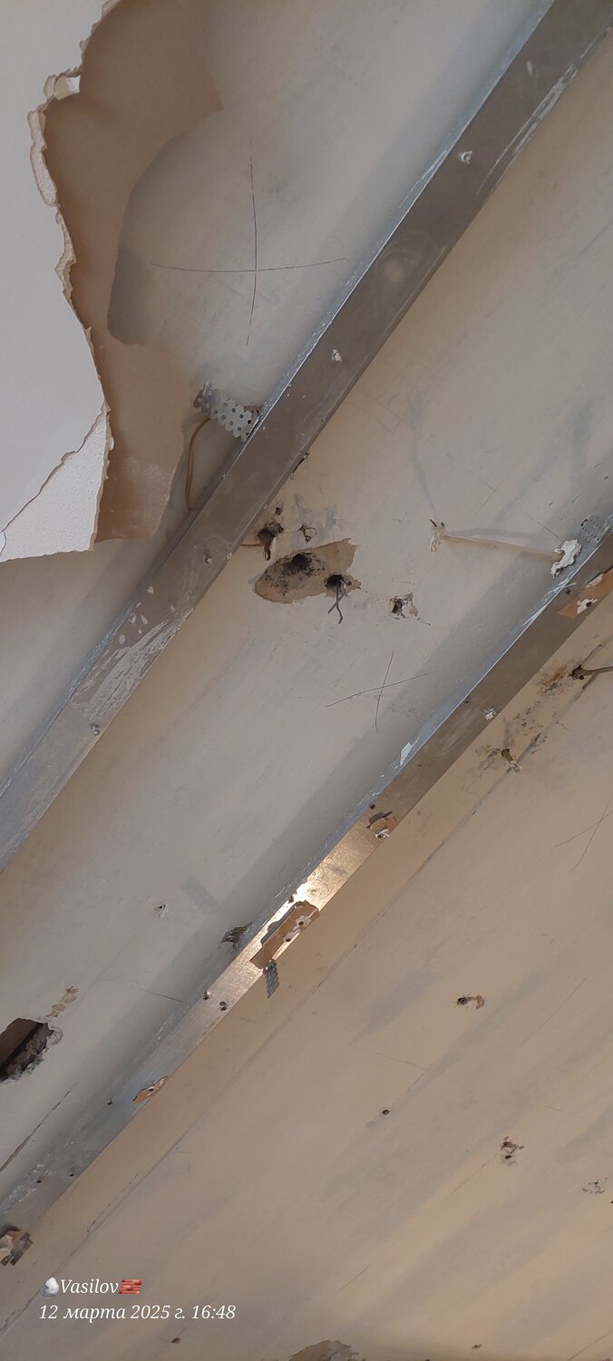 монтаж потолка из гипсокартона, гипсокартон на потолке, каркас для потолка из гипсокартона, монтаж гипсокартона на потолок, короб на потолке из гипсокартона