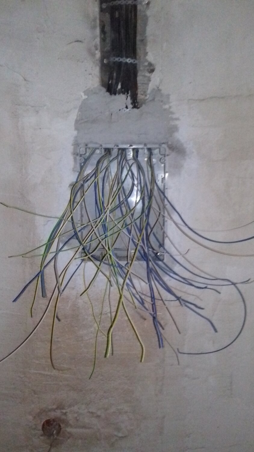 монтаж электропроводки в квартире, монтаж электропроводки, разводка электрики, электрика в доме, замена электропроводки в квартире
