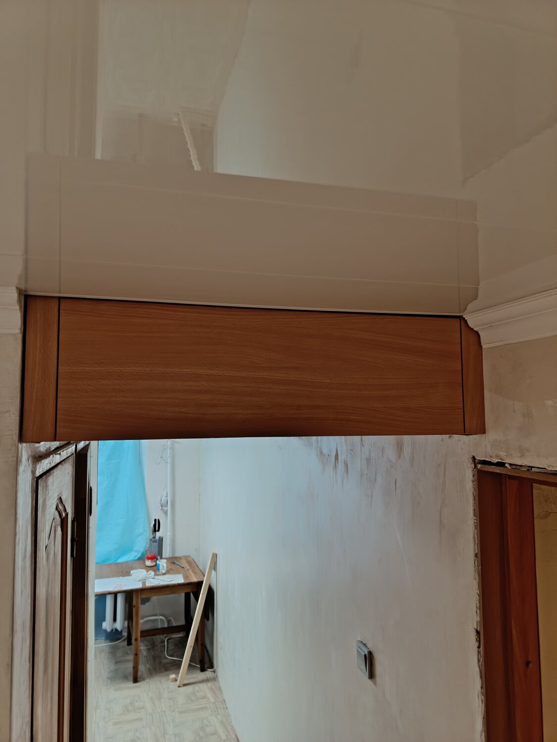 антресоль своими руками в коридоре под потолком, антресоль на кухне над дверью, антресоль над дверью, антресоль над входной дверью, антресоль в прихожей под потолком