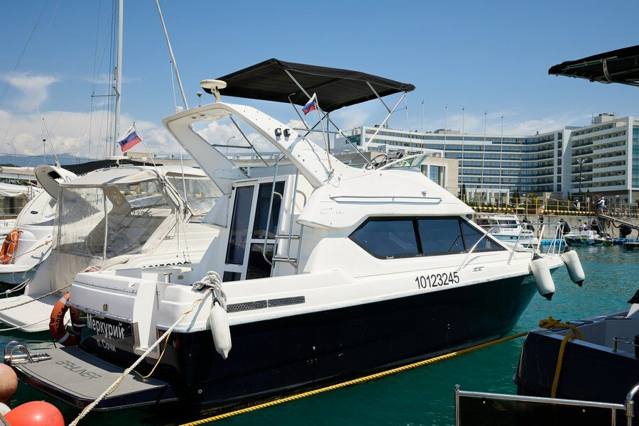 bayliner 288, сочи яхты, яхта катер, яхта байлайнер 288, катер bayliner 288