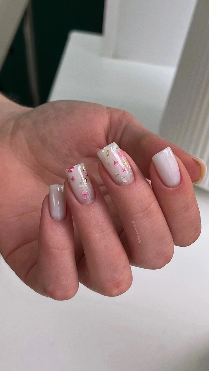 ногти, идеи маникюр, маникюры, варианты нежного маникюра, маникюр с сухоцветами на квадратные ногти