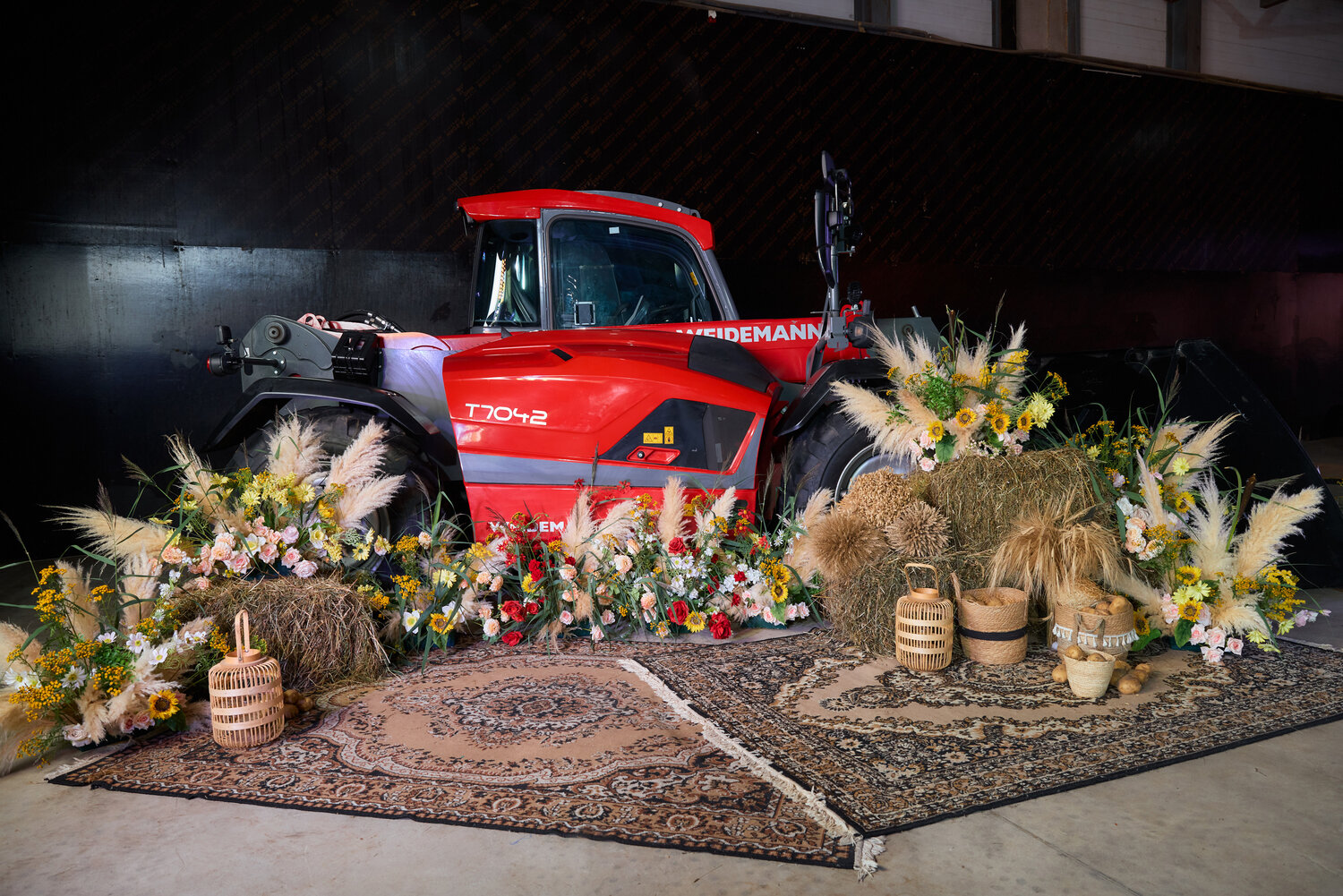 трактор massey ferguson, трактора ростсельмаш, новый трактор ростсельмаш, трактор massey ferguson 6713, трактор