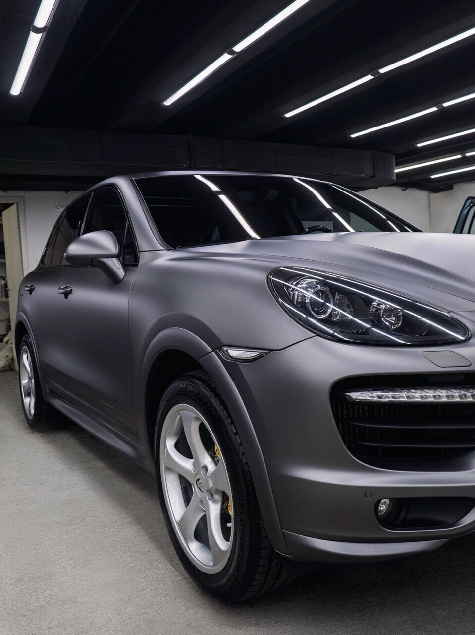 порше кайен серый, porsche cayenne серый, порше кайен серый матовый 2021, серый матовый порше кайен 958, Porsche Macan