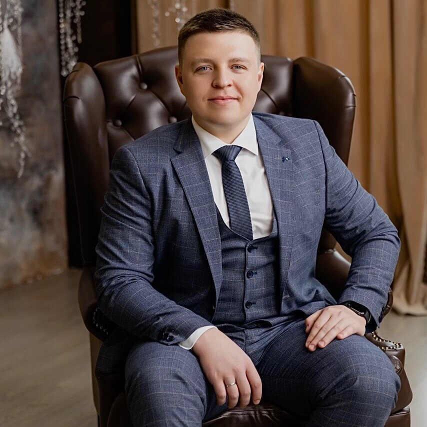 Павел Николаев
