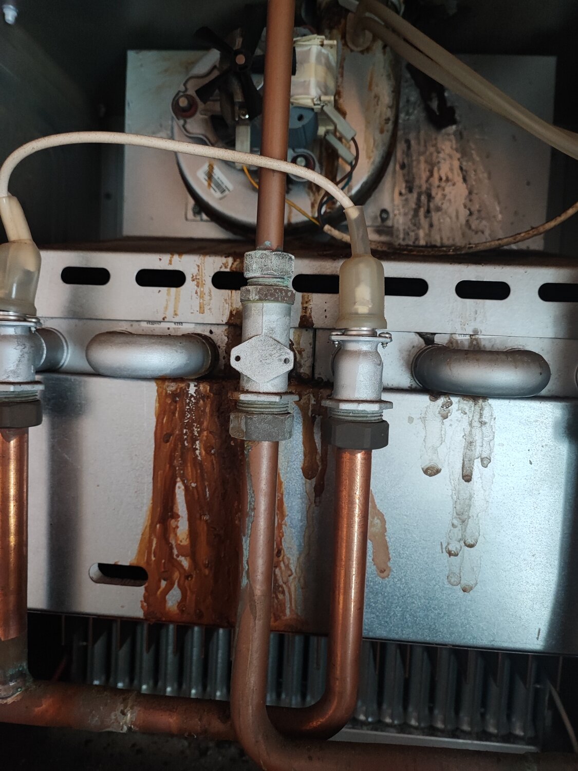 ремонт газового котла, газовая колонка нева прогорание теплообменника, газовая колонка, газовые котлы, газовая колонка нева