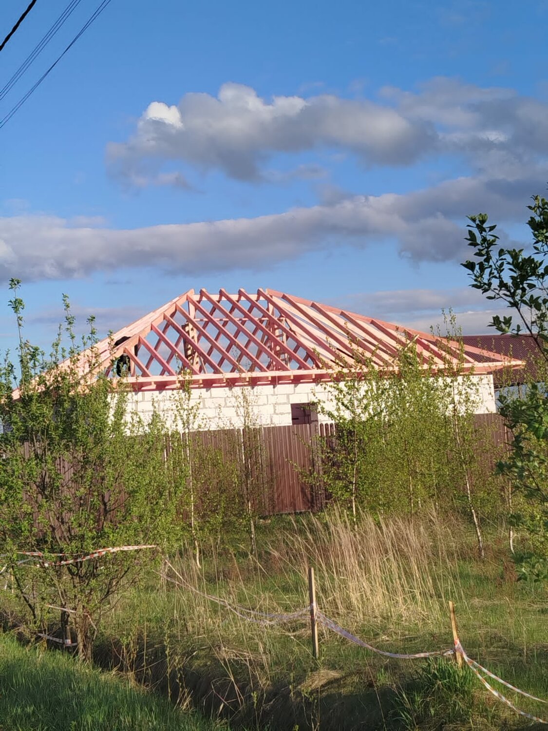 вальмовая крыша стропильная система, полувальмовая кровля стропильная система, четырёхскатная крыша для дома, вальмовая кровля стропильная система, стропильные системы крыш