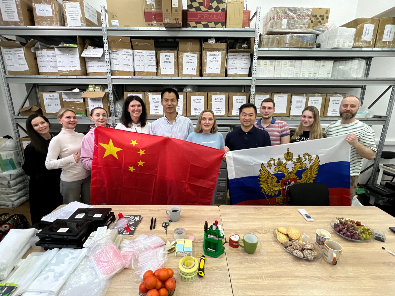 россия и китай, россия и китай флаги, российско китайское сотрудничество, посольство китая в екатеринбурге, китай сша